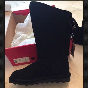 SOLD! Bearpaw Phylly Cold Weather Snow Boots Black